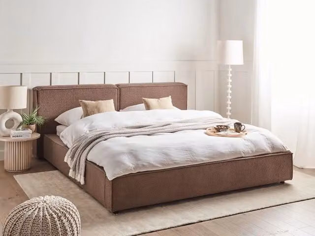 Letto matrimoniale Beliani in bouclé marrone con testiera imbottita e pediera L/P: 160 x 200 cm
