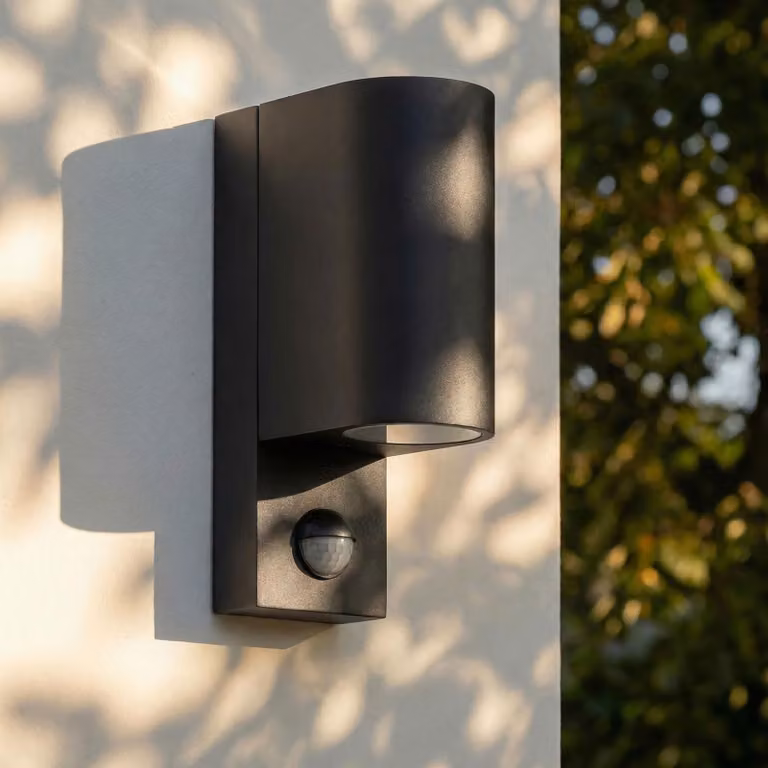 Lampada da parete per esterni Maxkomfort 1267E1-BK Up-Down 2x GU10 con sensore