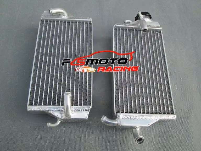 Radiatore in alluminio di dimensioni maggiori - Compatibile con Honda CR250 dal 2000 al 2001 - Peso: 5 kg