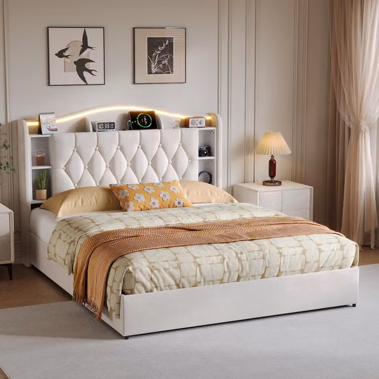 Letto imbottito 160x200 cm con spazio contenitore a sollevamento idraulico, sistema RGB, testiera con vani portaoggetti, 2 prese USB e superficie di ricarica wireless da 15W, rivestito in velluto color beige, senza materasso
