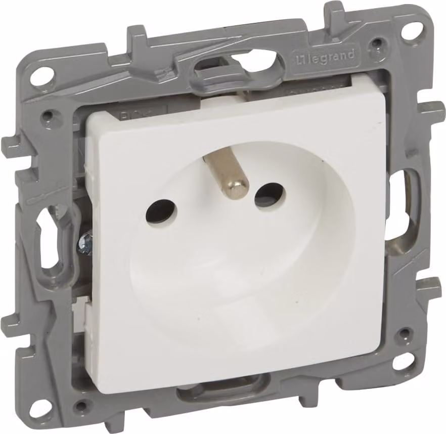 Presa di corrente 2P+Z 16A franz/belg System NILOE 764527 Legrand 2529