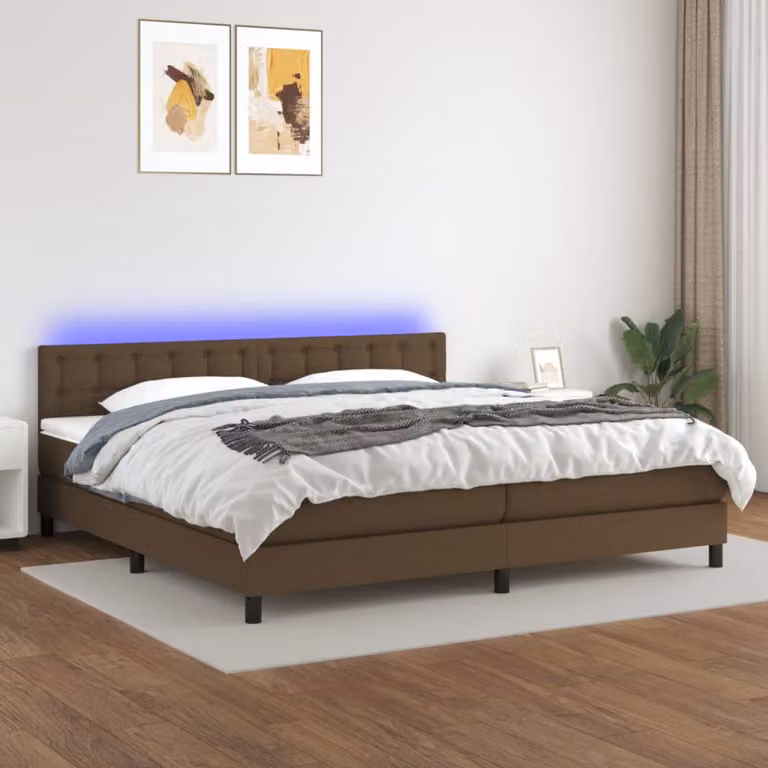 The Living Store Letto a molle con materasso e LED in tessuto marrone scuro 200x200 cm