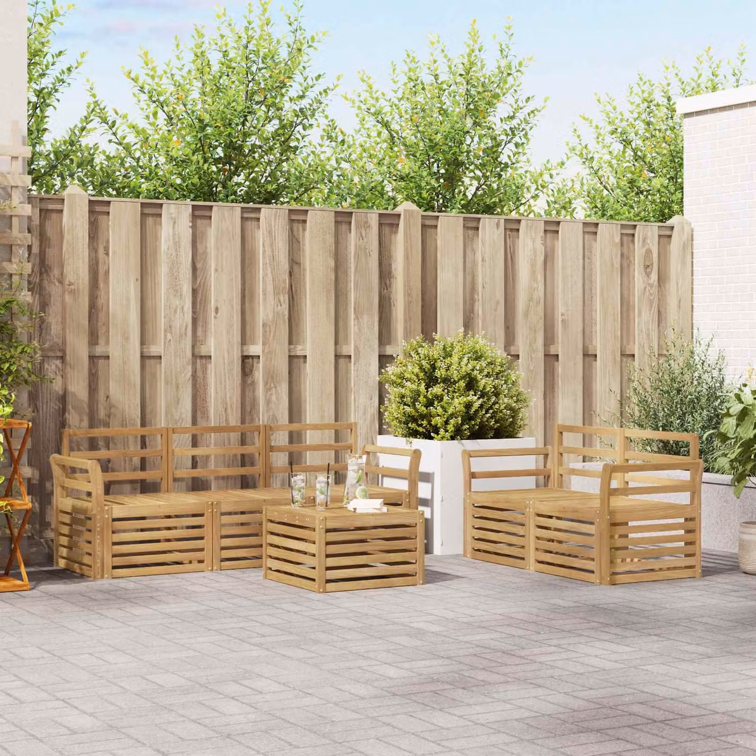 Set di divani da esterno vidaXL in legno di acacia con tavolo da caffè e cuscini, composizione a L, Bianco e Marrone