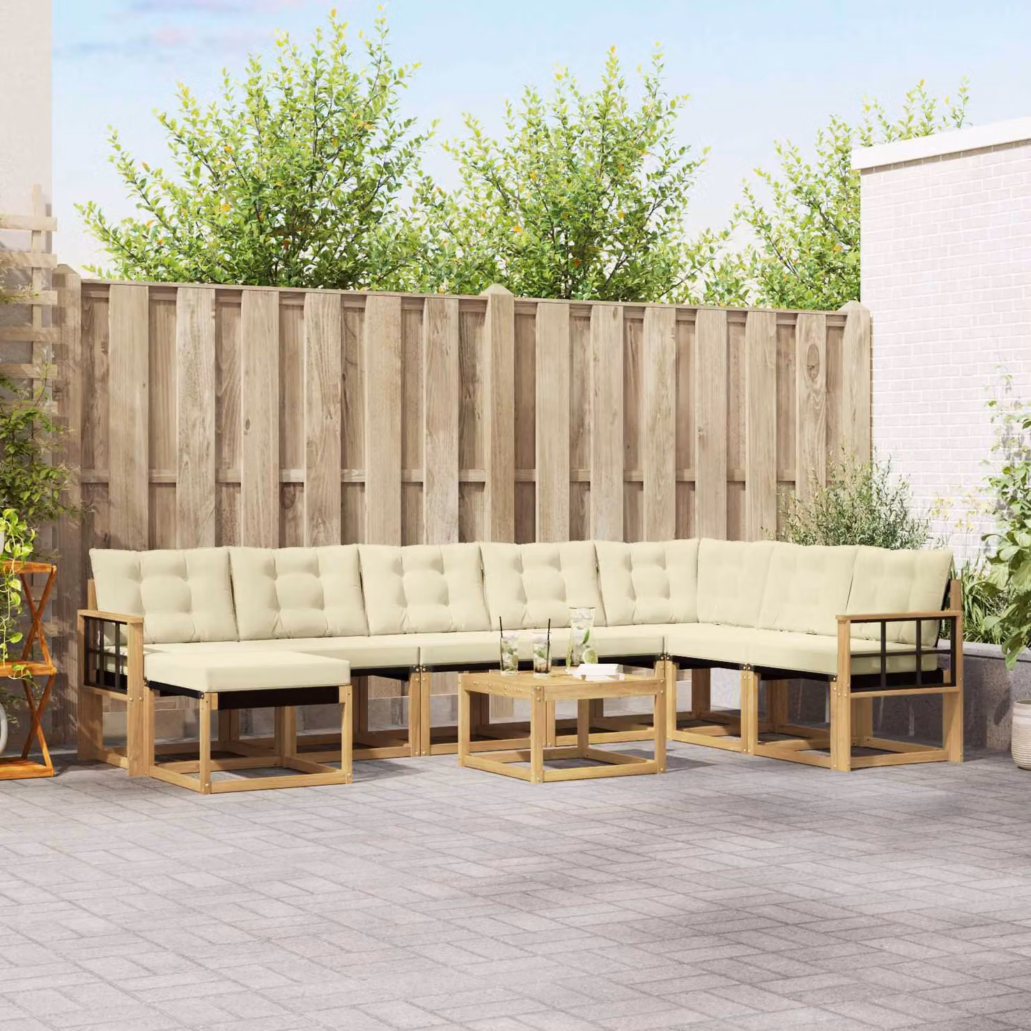 vidaXL Set di divani da esterno 9 pz a forma di U in legno di acacia con cuscini Bianco, Beige e Marrone