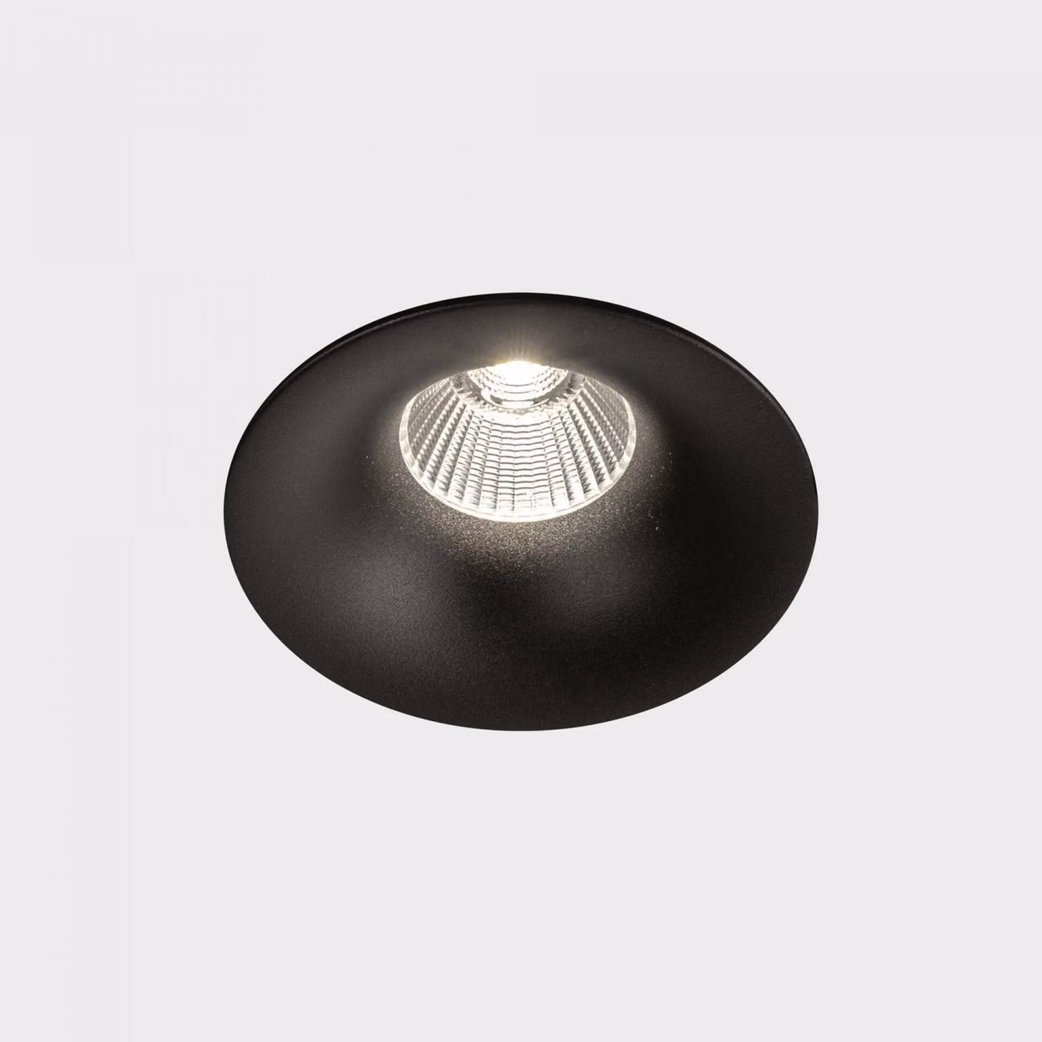 KOHL LIGHTING LUXO IP65, faretta da incasso con diametro della cornice di 85 mm, nera, 38°, 12 W, CRI 90, 2700 K, pulsante