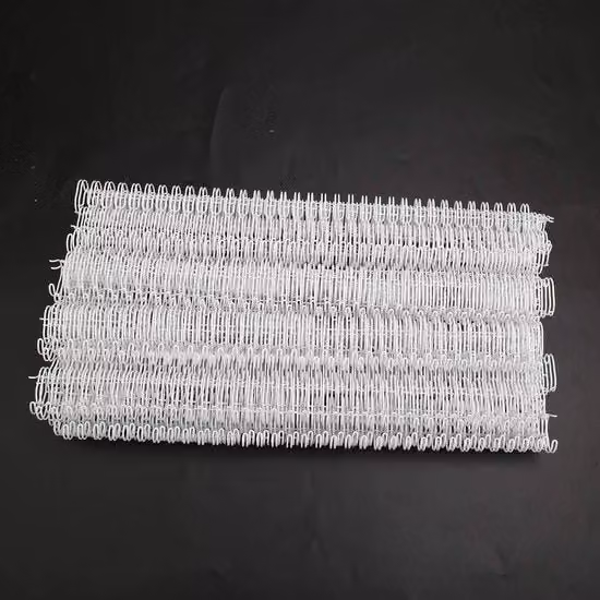Set di 100 legature a spirale in acciaio e plastica color argento per calendari e quaderni formato A4, 34 denti, 3-1 doppia curvatura