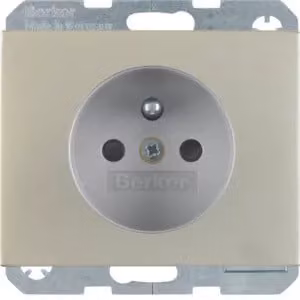 Berker 6765757004 Presa con polo di protezione in acciaio inossidabile Berker K.5