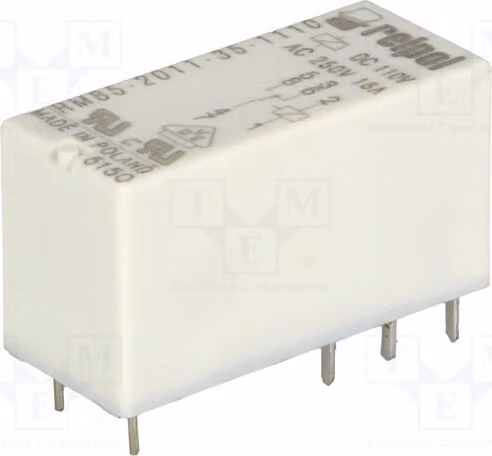 1 relè: elettromagnetico. Bobina: 110 VDC, 16 A / 250 VAC. Modello mini RM85-2011-35-1110 F