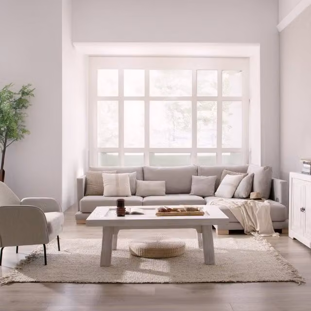 Tavolo da salotto Oblak in legno massiccio di araucaria bianco stile shabby L: 130 cm, P: 45 cm, H: 45 cm