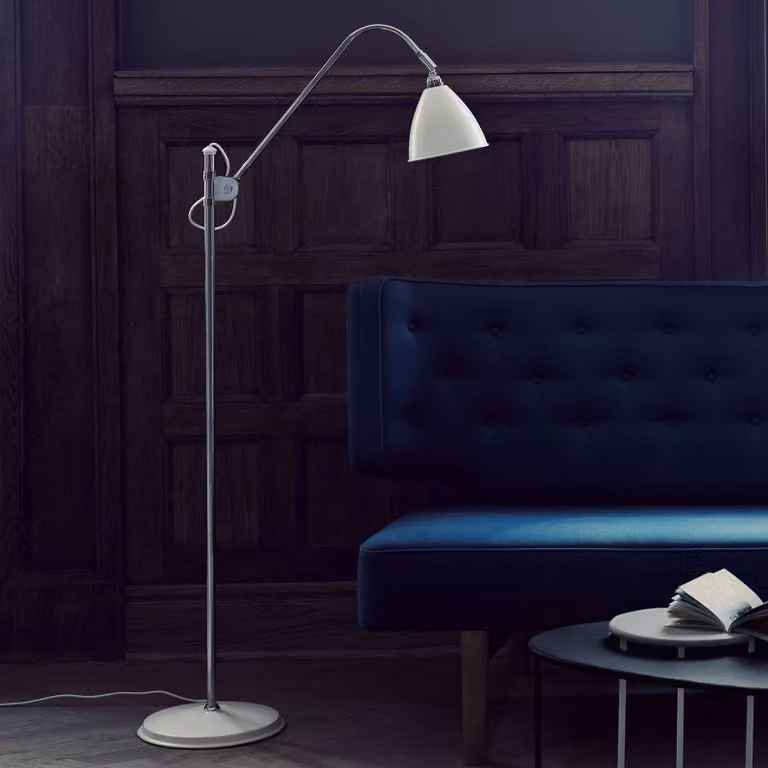 GUBI Lampada da terra di design Bestlite, Bianco / Opale, Soggiorno / Sala da pranzo, Metallo, Design, Lampada da terra