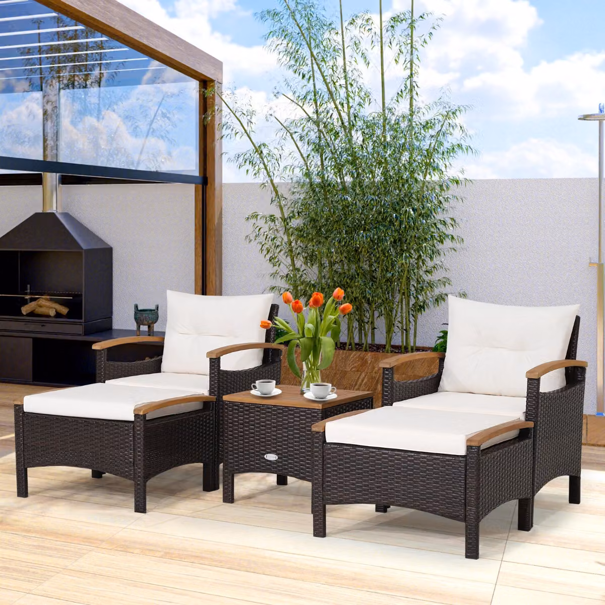 Set di divani da giardino Costway in rattan marrone e bianco con cuscini imbottiti, tavolino e ottoman per esterno e terrazza – 3