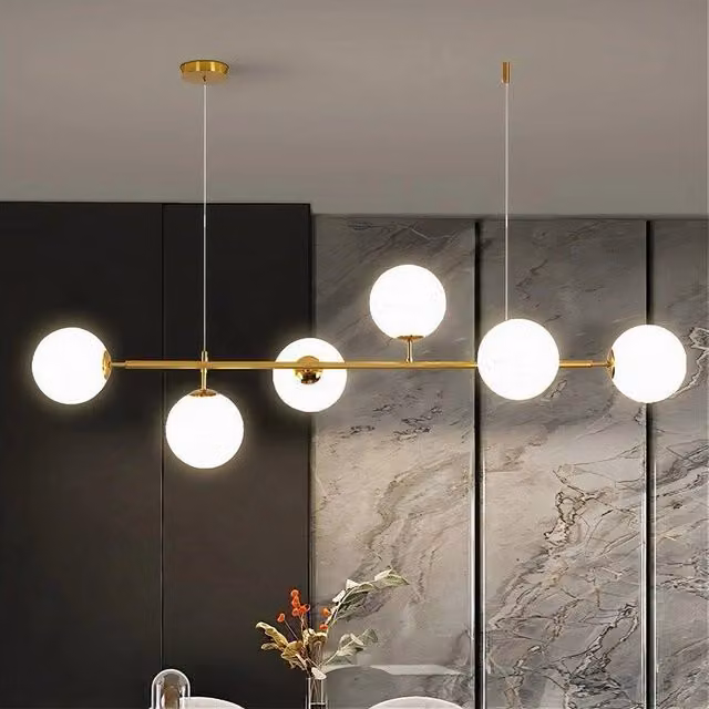 Lampadario a sospensione Trade Shop in oro con 6 sfere in vetro bianco e attacco G9 – 1