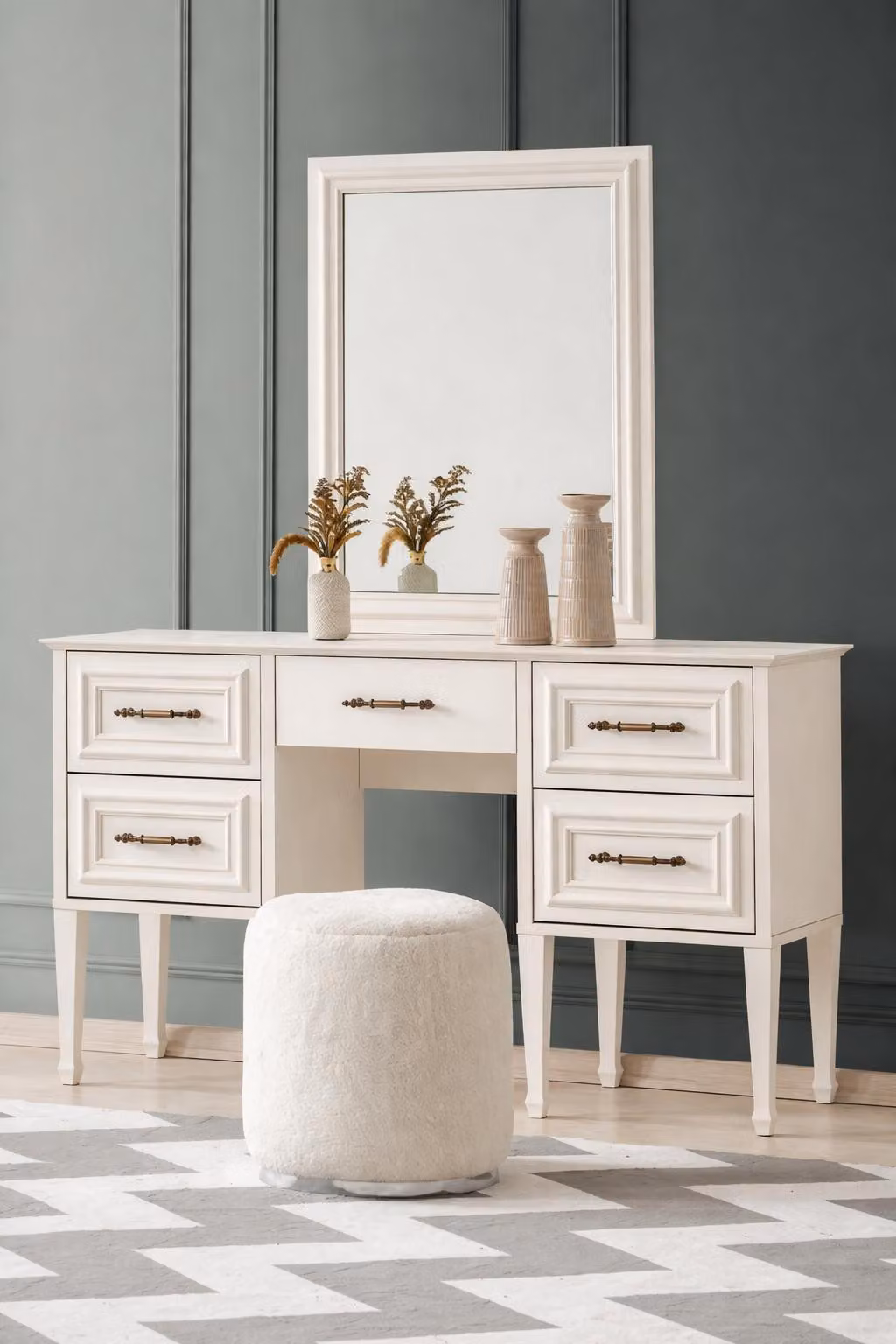 Comò da trucco elegante dal design moderno, dotato di un comodo ripiano portaoggetti