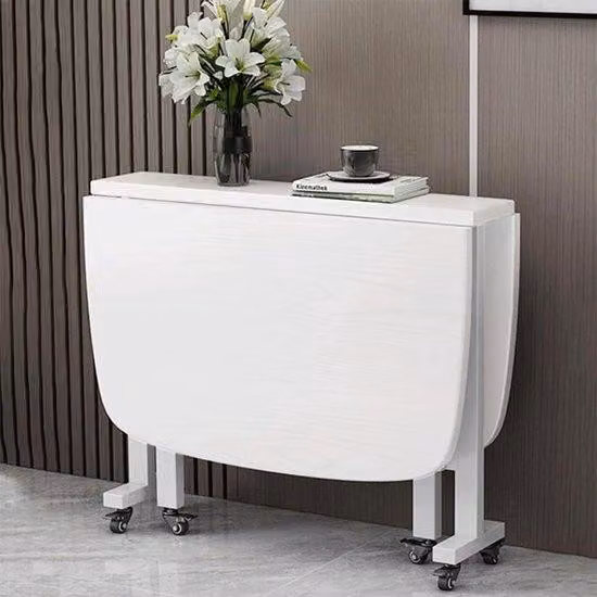 Tavolino in rovere con piano scorrevole e rotelle, ideale per piccoli spazi abitativi