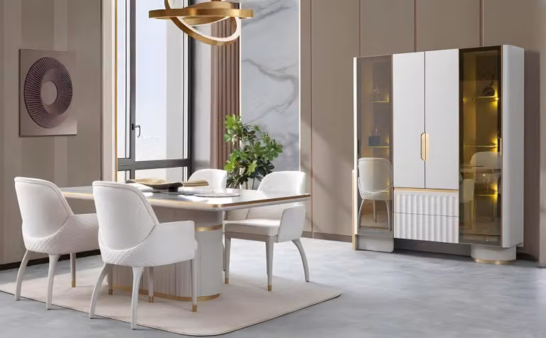 Elegante Esszimmer Garnitur Weißer Esstisch 4x Essstühle Vitrine