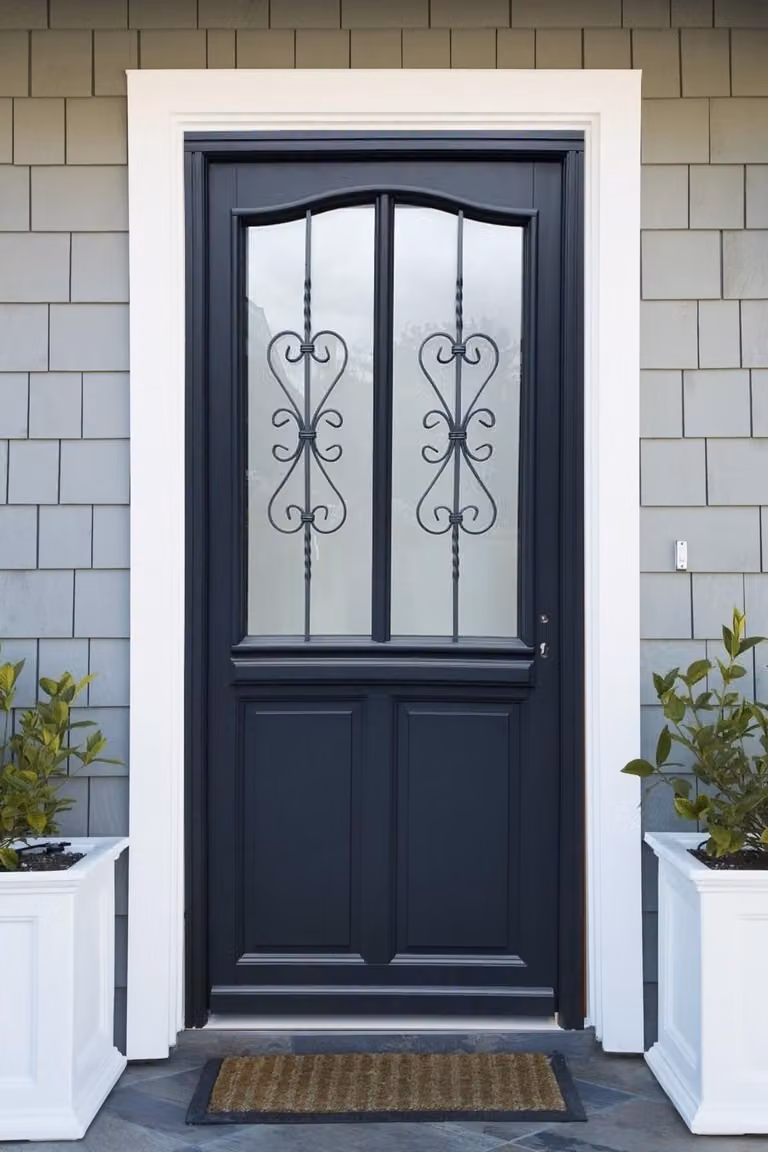 Porta d'ingresso in legno con vetro Sanna, H.215xL.90 cm, lato tavolo a sinistra, maniglia, cilindro Gd Menuserie