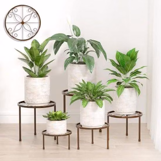 Set di 5 supporti per piante in metallo color bronzo - Robusta struttura espositiva per interni ed esterni