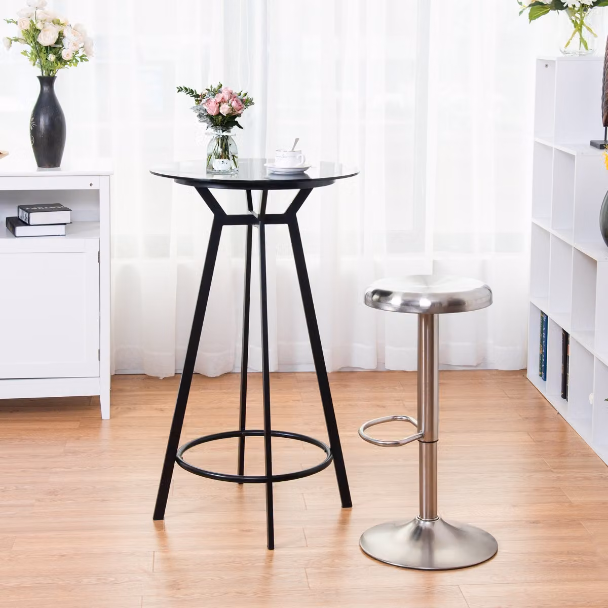 Sgabello da bar girevole regolabile Costway con poggiapiedi e base antiscivolo in acciaio inox color argento
