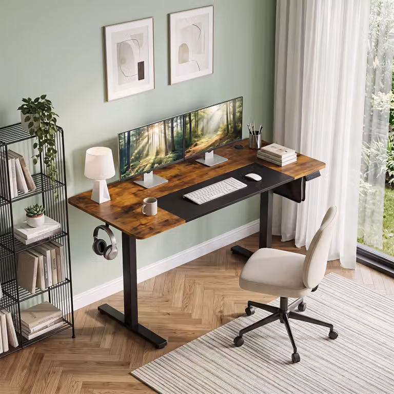 Scrivania elettrica regolabile in altezza Costway con piano rettangolare in legno marrone per ufficio e casa