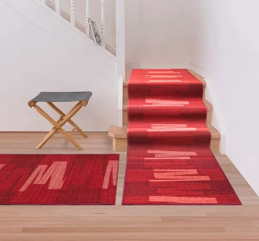 Passatoia EMMEVI per scale, corridoio o cucina, modello orientale con motivo zig zag, colore rosso, lavabile e antiscivolo, L: 67 cm x P: 950 cm – 2