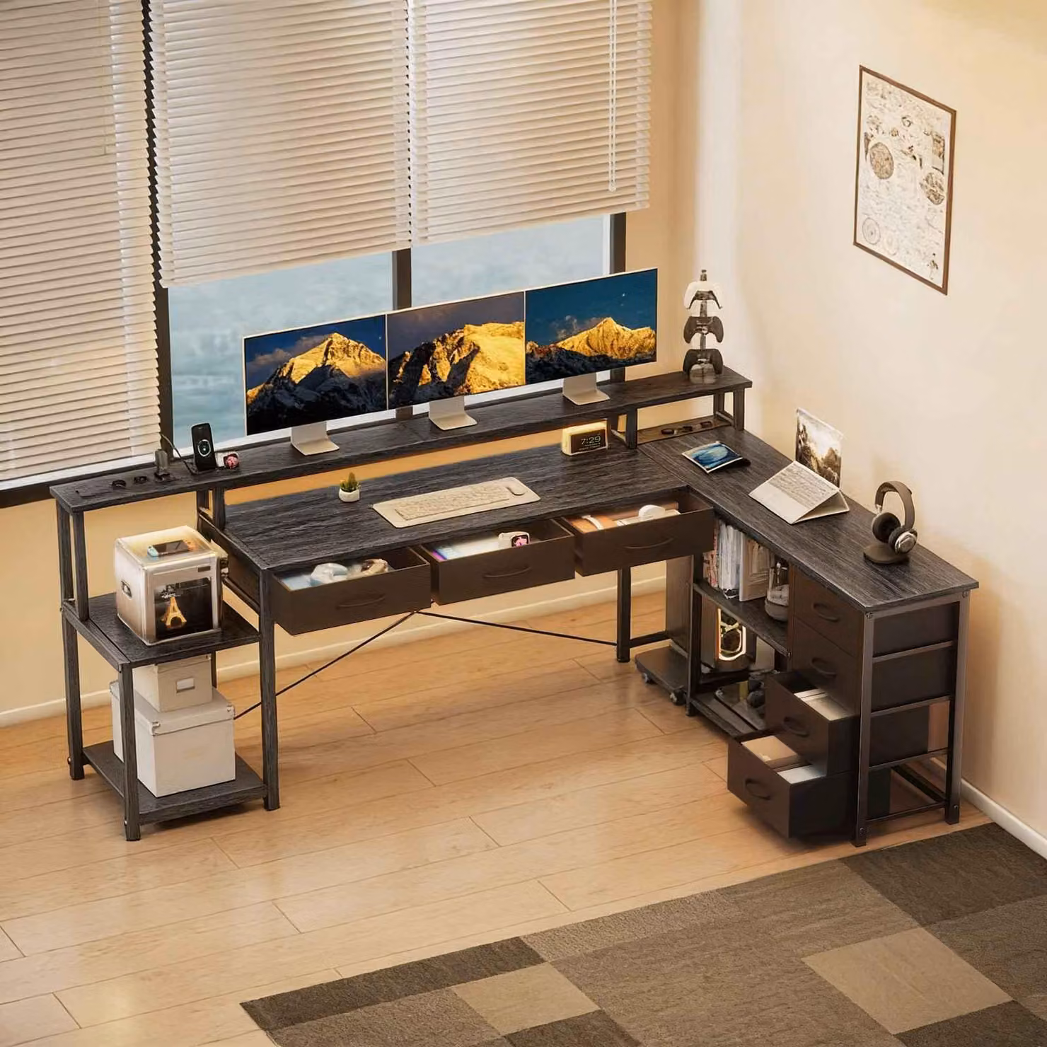 AIORBER Scrivania ad L, scrivania angolare con prese di corrente, porta USB, LED RGB, scrivania da gaming, scrivania per computer con supporto per monitor e ripiani, grigio scuro