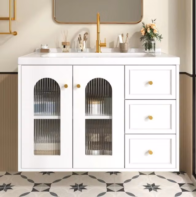 Mobile bagno sospeso MODFU bianco con ante in vetro e dettagli oro, larghezza: 80 cm