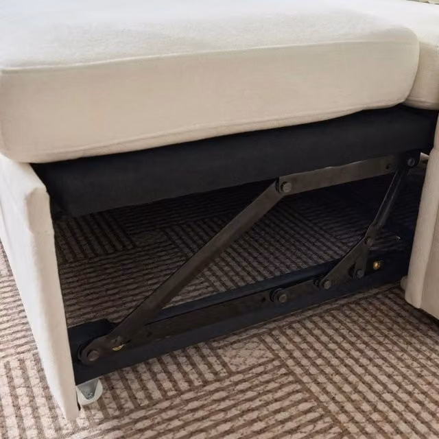 Divano ad angolo a forma di U con funzione letto e contenitore, grande sofa beige in tessuto chenille per soggiorno o camera ospiti