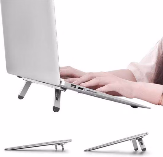 Supporto per laptop stabile ed ergonomico per l'ufficio