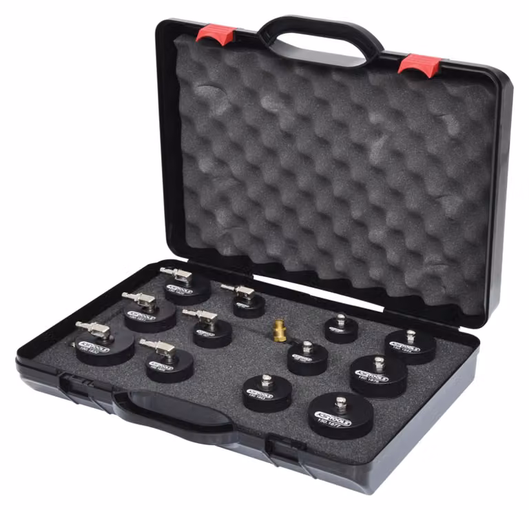 KS TOOLS Kit di prova del sistema di aria di sovralimentazione a baionetta per turbocompressori, set di 13 pezzi - 150.1825