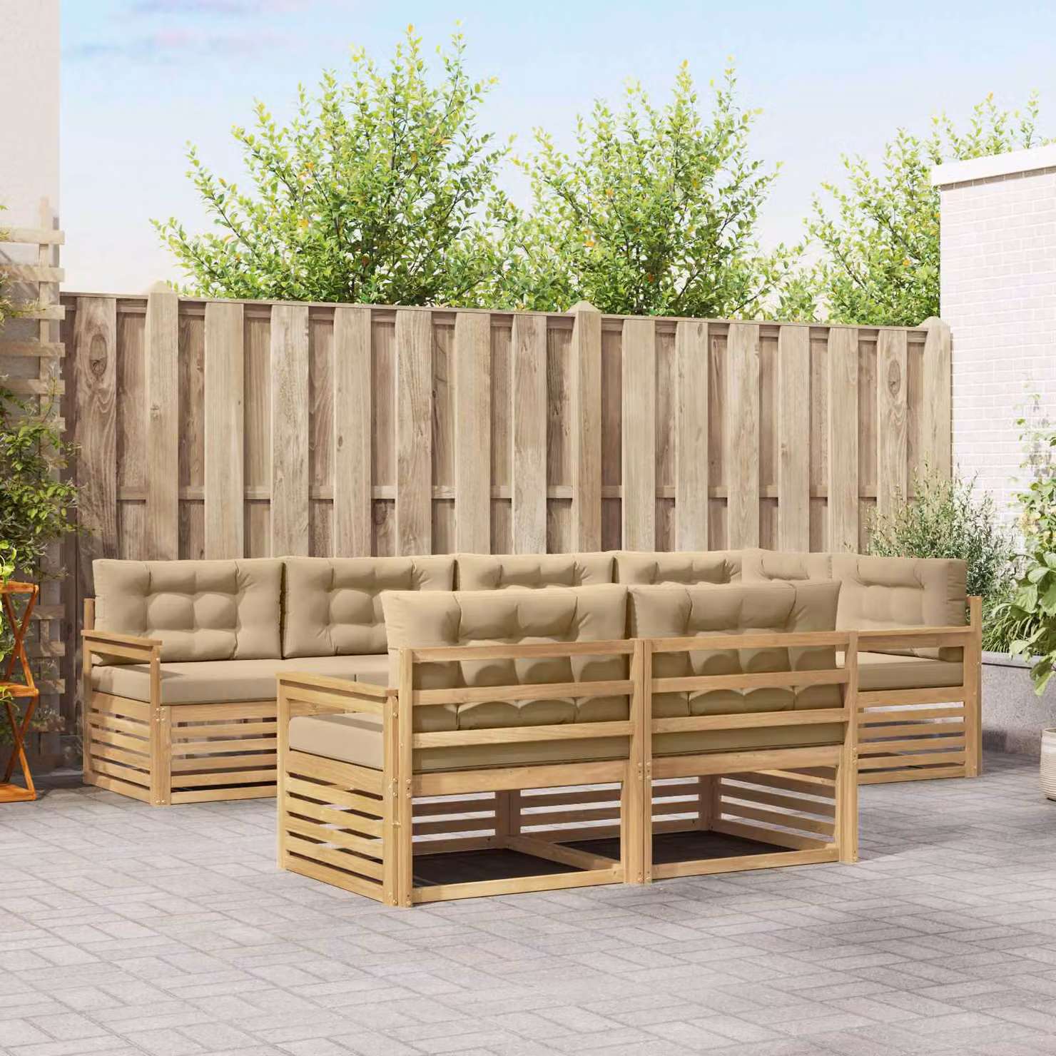 Set di divani da esterno vidaXL a forma di L composto da 7 pezzi in legno di acacia con cuscini in bianco, beige e marrone