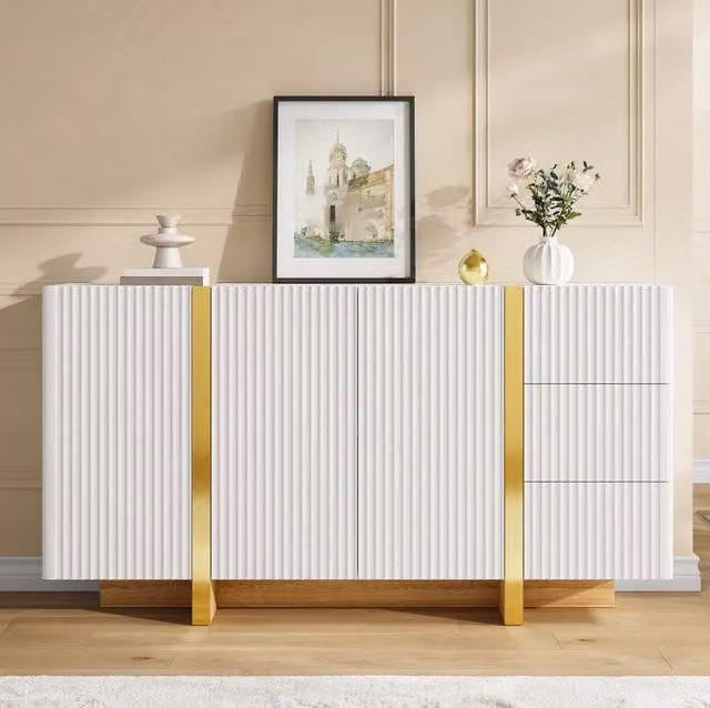 Sideboard bianco con 3 ante e 3 cassetti, rifiniture dorate e piede effetto legno, 140x36x75 cm