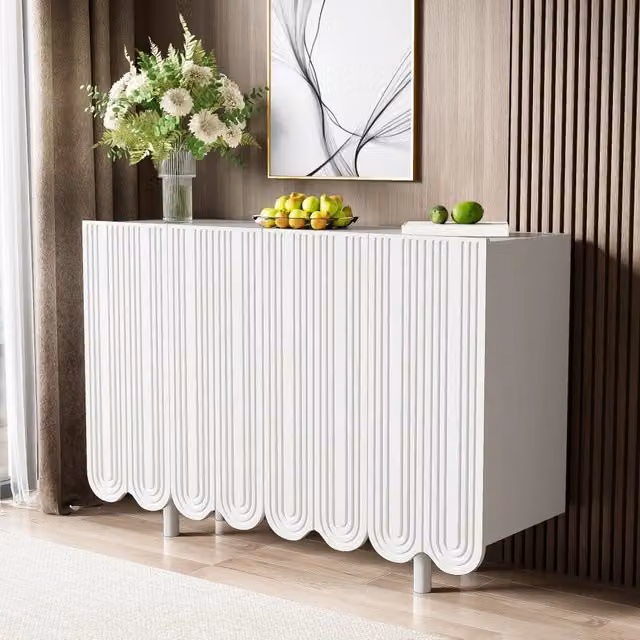 Sideboard a goccia con ante sagomate e cerniere ammortizzate