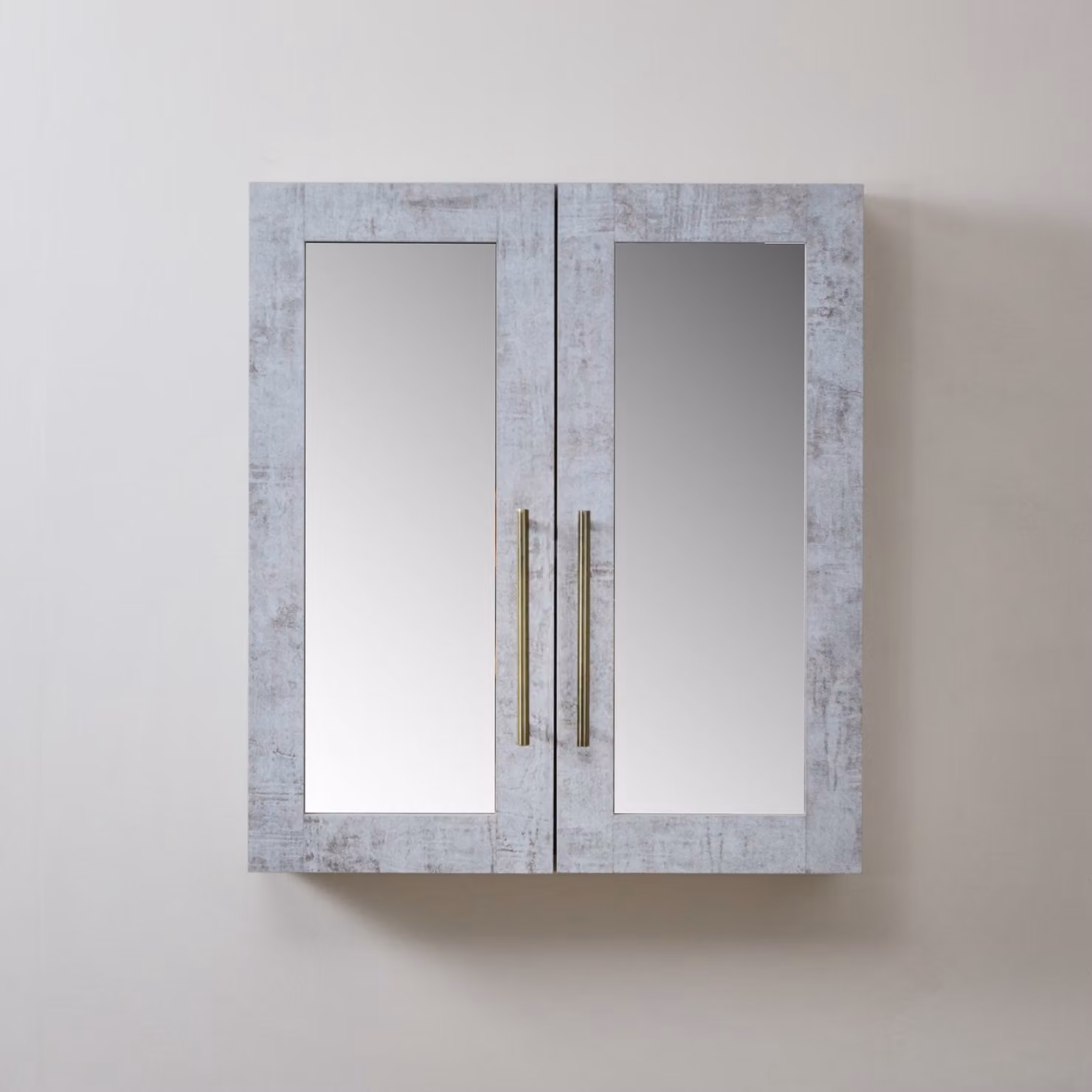 Mobiletto a Specchio da 900mm x 650mm Grigio Cemento - Completo di Maniglie Moderne a Barra in Ottone Spazzolato - Cluo