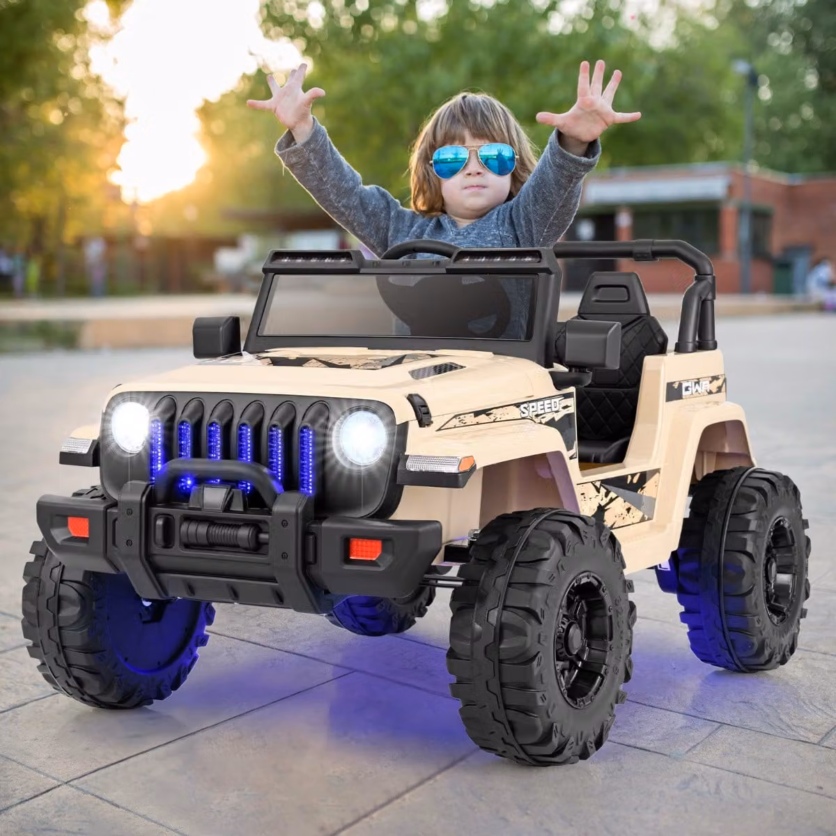 Jeep elettrica Costway per bambini con batteria ricaricabile 12V, telecomando, musica e porta USB, colore marrone/beige