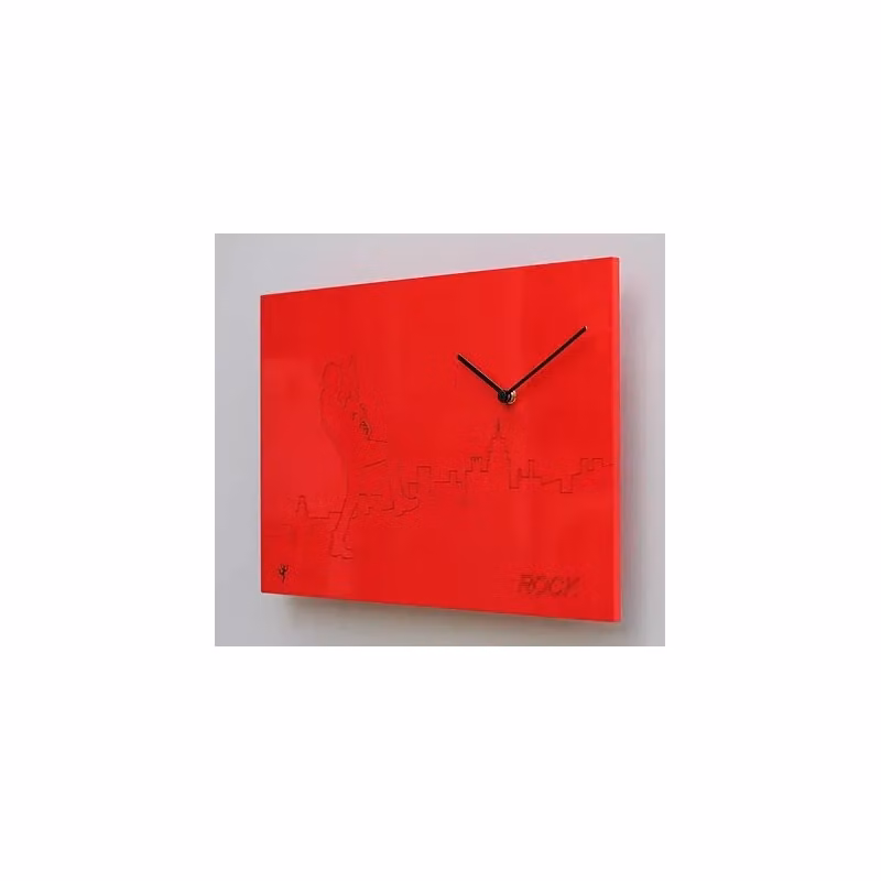 Orologio da parete analogico moderno Pirondini Rock in legno rosso con design astratto L: 30 cm, H: 25 cm, P: 3,5 cm – 2