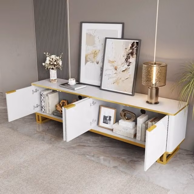 Mobile porta TV OKWISH moderno in MDF bianco e oro con 4 ante e rilievo geometrico L: 160 cm, P: 37,5 cm, H: 48 cm