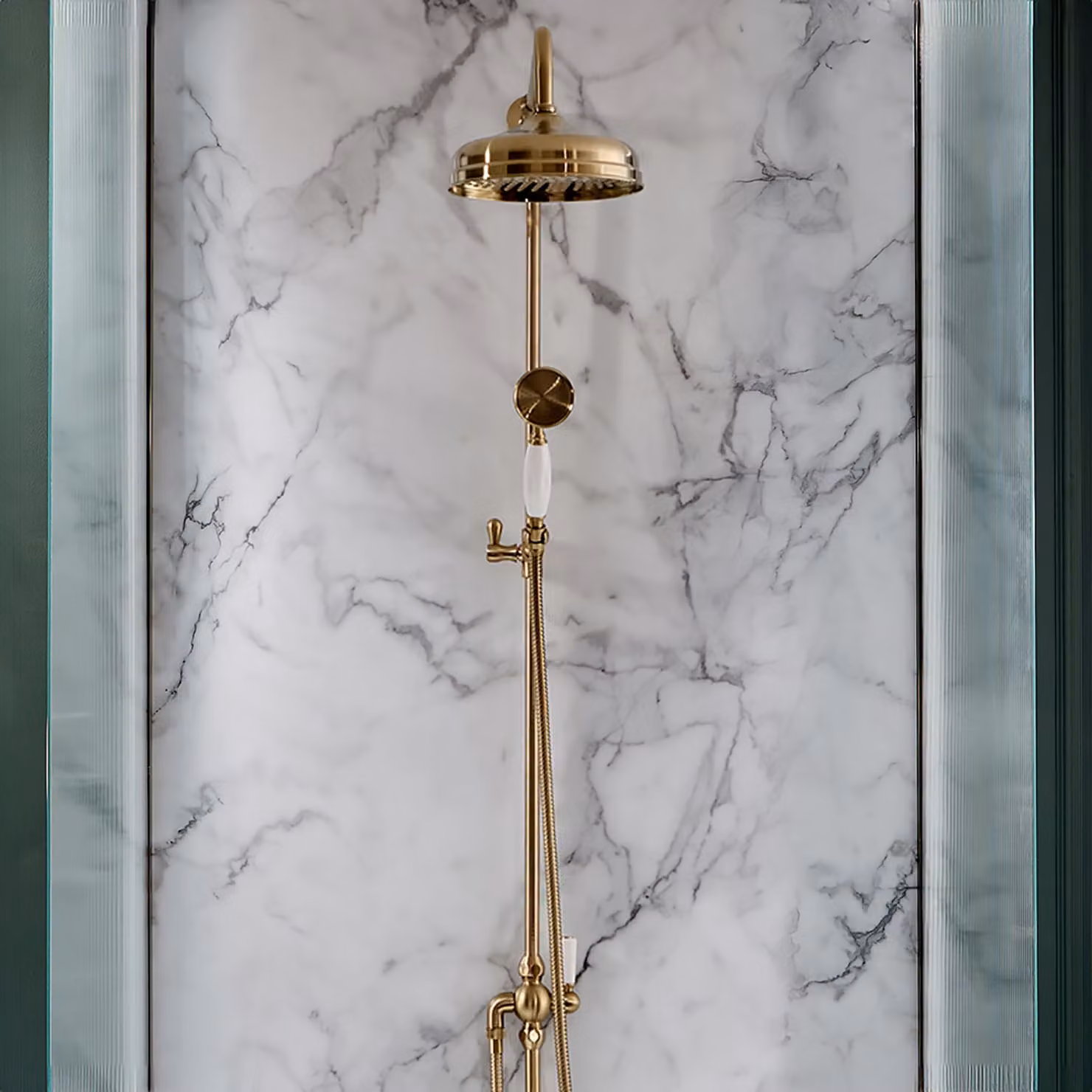 Colonna Doccia Tradizionale Oro Satinato - Soffione - doccetta - Stile elegante