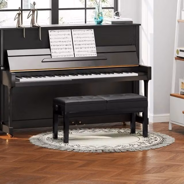 Panca per pianoforte REDOM con vano contenitore in legno e similpelle nera, L: 105 cm, P: 37 cm, H: 48-58 cm