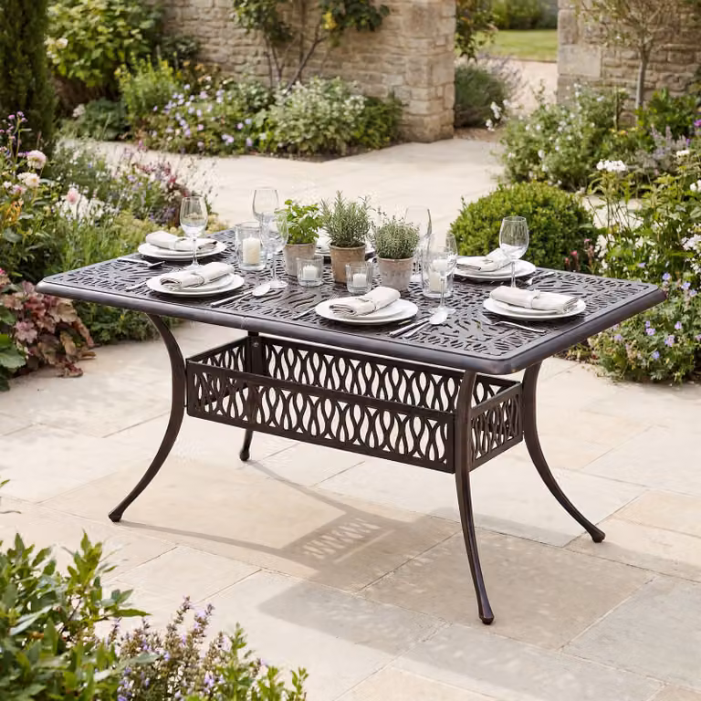 Tavolo da pranzo esterno rettangolare Costway in alluminio verniciato a polvere Rosso e Nero L: 151 cm, P: 91 cm, H: 73 cm