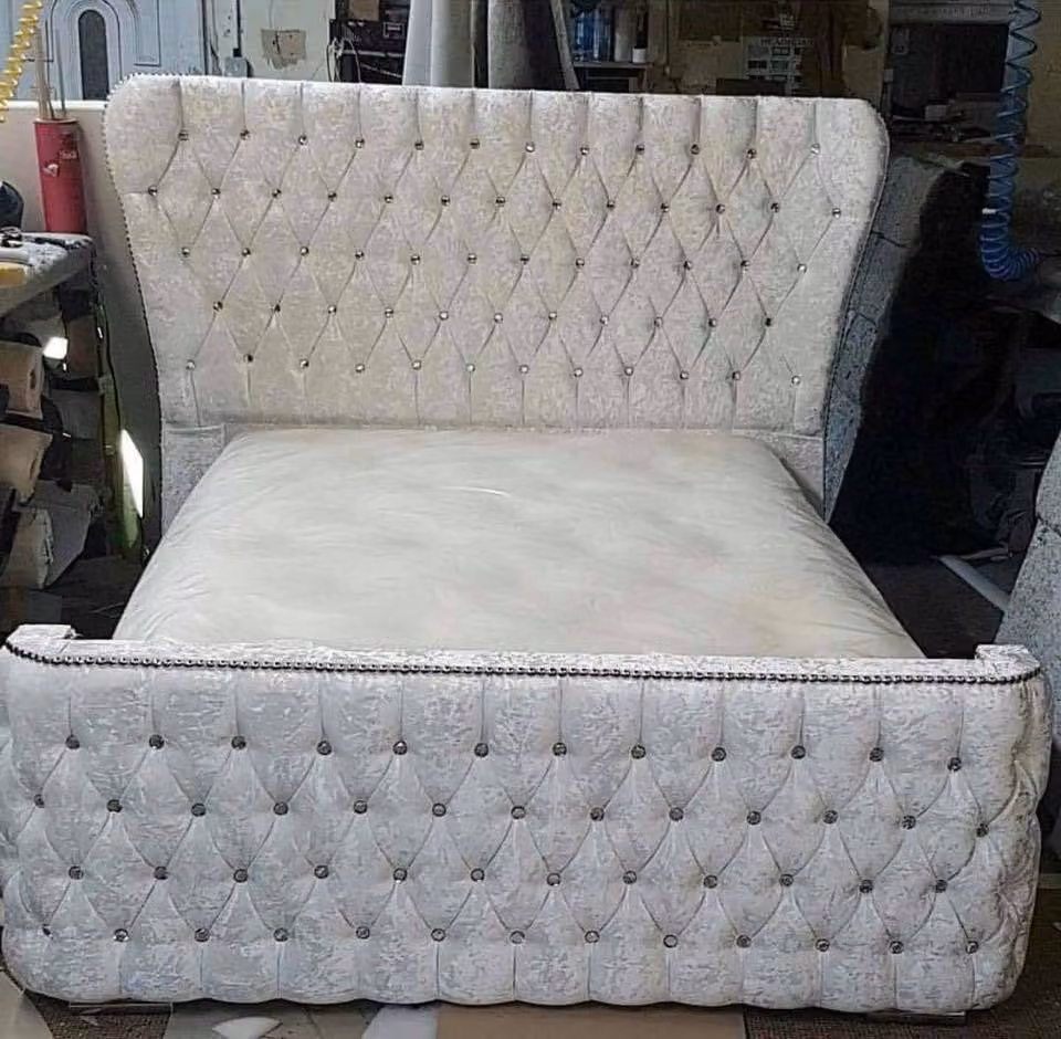 Chesterfield Bett Schlafzimmer Betten Textil 180x200cm Samt Big Hotel Betten
