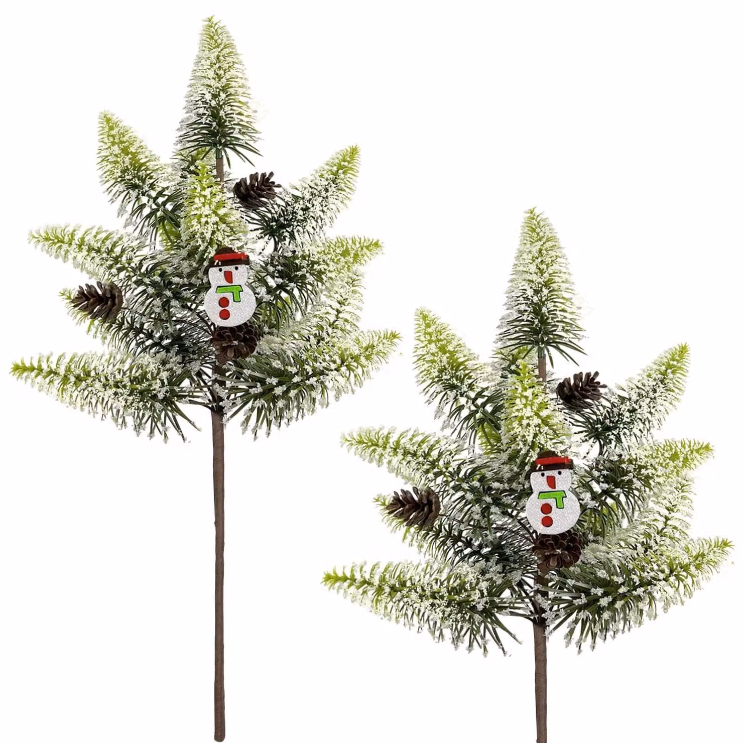 Albero di Natale artificiale con rami decorati con un pupazzo di neve