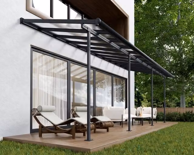 Pergola addossata Palram Sierra in alluminio e policarbonato grigio L: 6.7 m, P: 2.3 m, H: 2.3 m