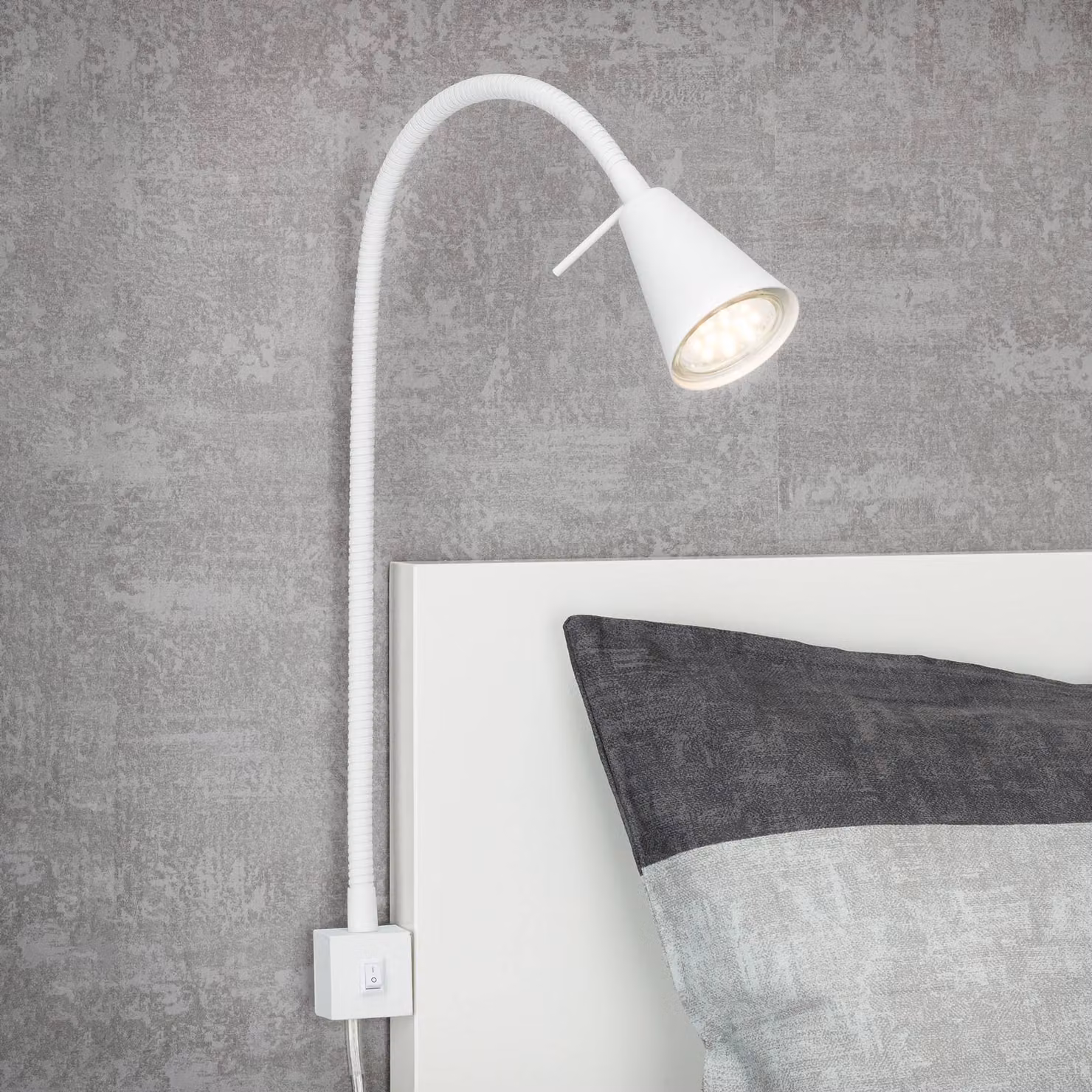 Briloner Applique a LED Tuso, bianco, montaggio letto, metallo Tuso, Bianco / Opale, Camera da letto, Metallo, Moderno, Applique a LED