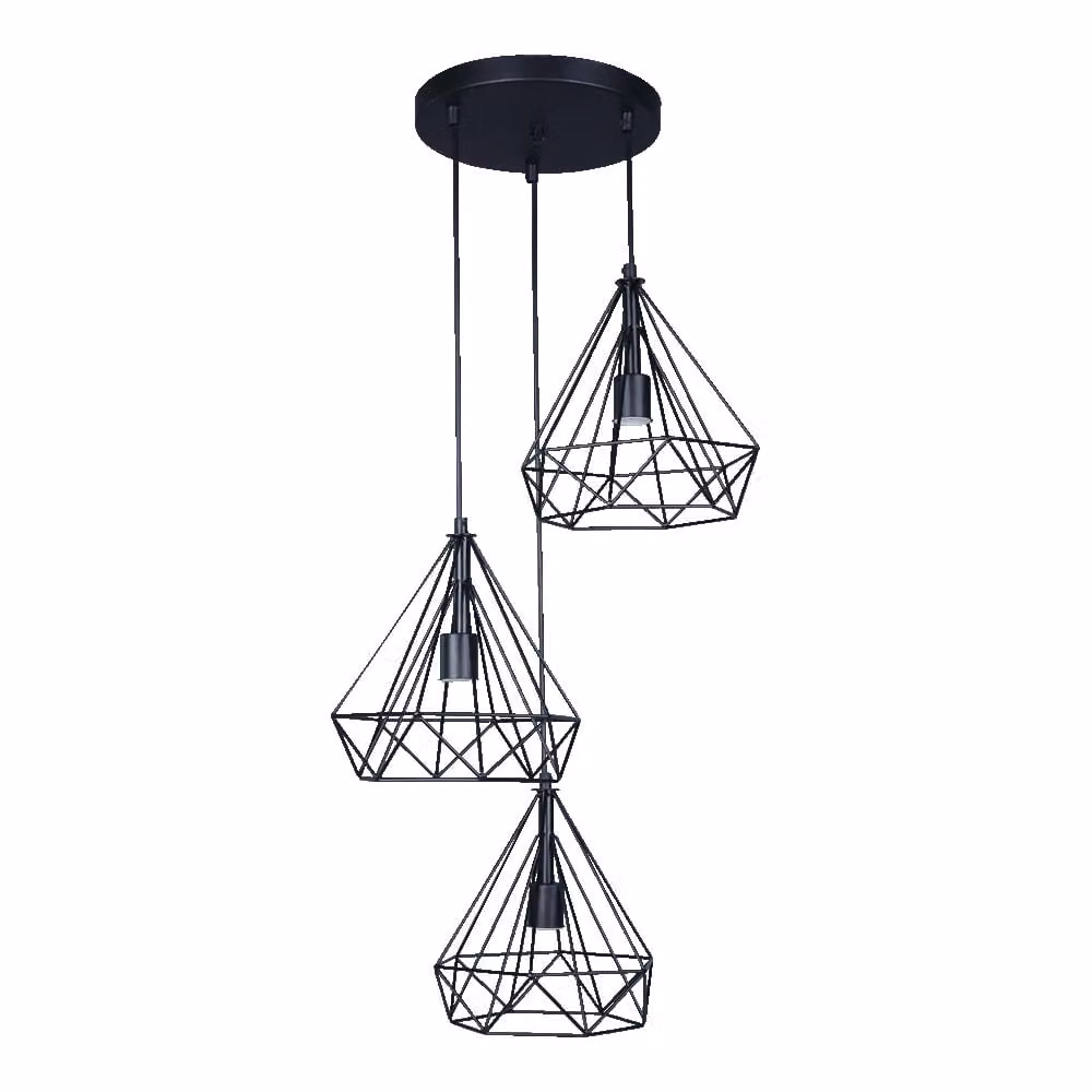 Lampada a sospensione RIANO, 3 attacchi E27/40W, metallo nero. Dimensioni: lunghezza 30 cm, larghezza 30 cm, altezza 80 cm. Dimmerabile