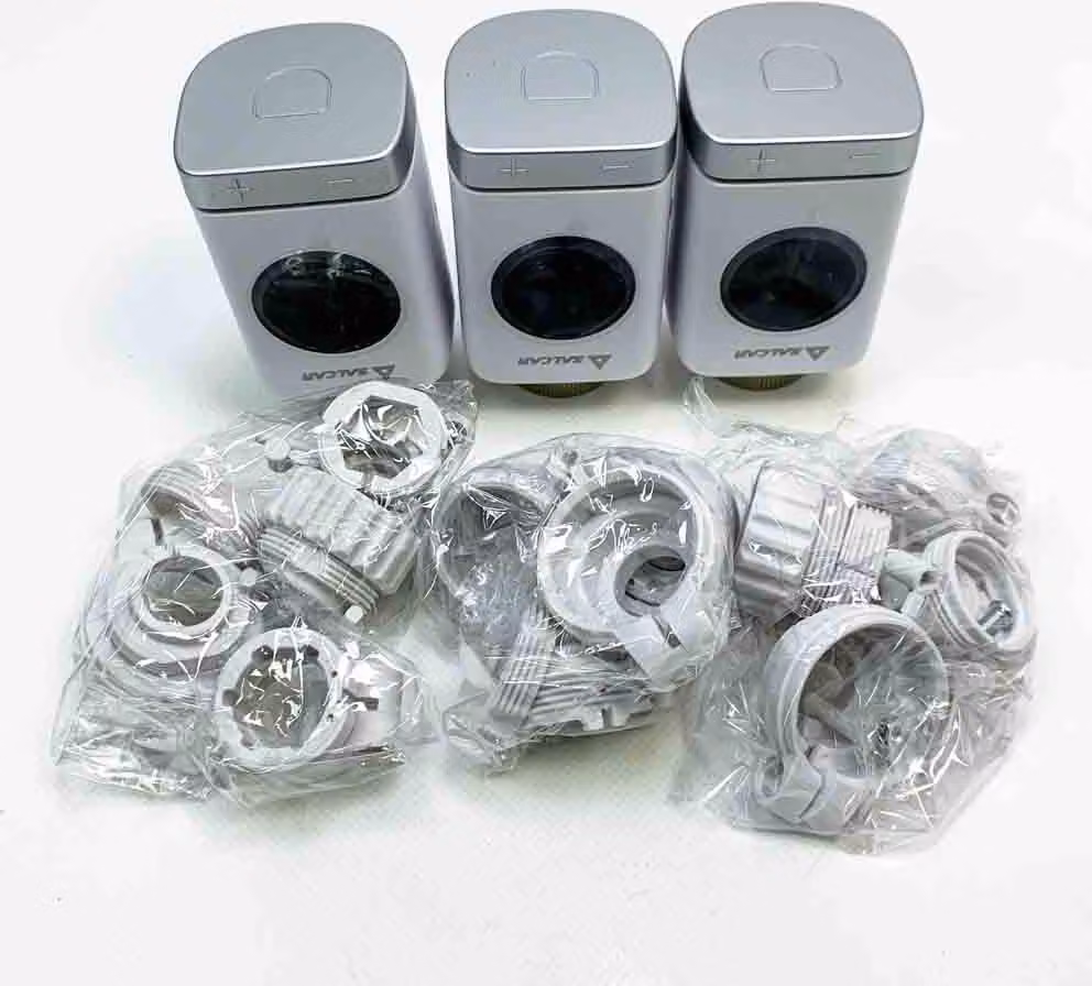 SALCAR TRV801W Termostato intelligente per radiatori TRV801W Set di 3 termostati WiFi compatibili con Amazon Alexa e Google Assistant Termostato di riscaldamento Tuya programmabile, non richiede gateway