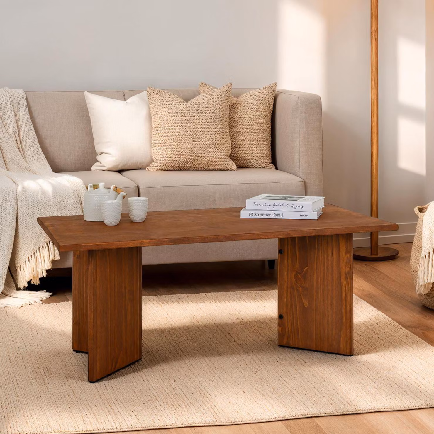 Tavolino da salotto MESA in legno massello 110 x 45 x 60 cm marrone scuro - tavolino da salotto minimalista in legno, con gambe angolate