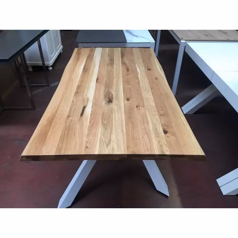 Tavolo fisso Big Table in rovere massello nodato con bordo live edge e struttura a X di Mobili 2G, L: 180 cm, P: 90 cm, H: 76 cm – 2