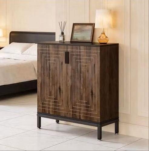 Scarpiera freestanding a 2 ante con 5 ripiani removibili; 80 x 38 x 95 cm; MDF e metallo