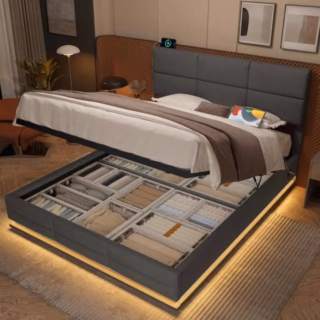 Letto imbottito in velluto grigio 140x200 cm con testiera regolabile, illuminazione LED, porte USB/Type-C e spazio contenitivo XXL