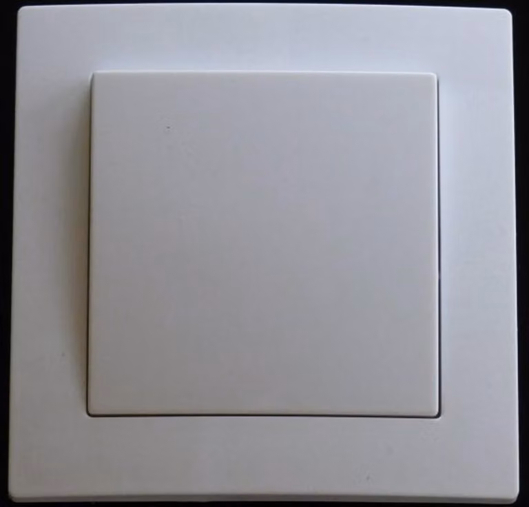 7775 Levina plastica 1x commutatore bianco 250 Volt 10 Ampere